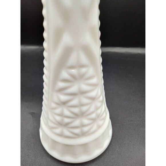 Bud Vase Milk Glass Anchor Hocking Stars Bars Scalloped Edge 9 Inch Vintage - Picture 4 of 16